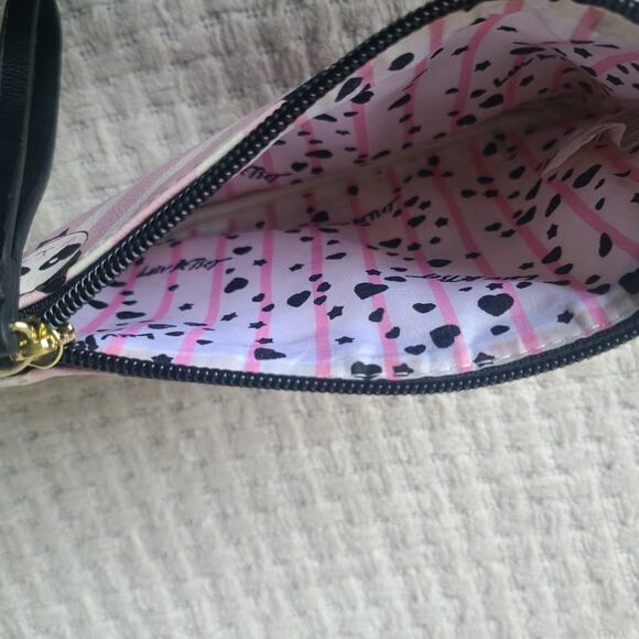 Betsey Johnson Panda Print Wristlet - Picture 6 of 10